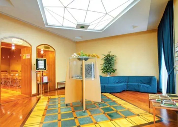 Corot Hotel 3*