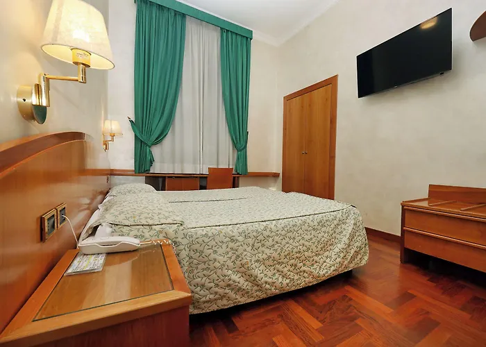 Corot Hotel 3*